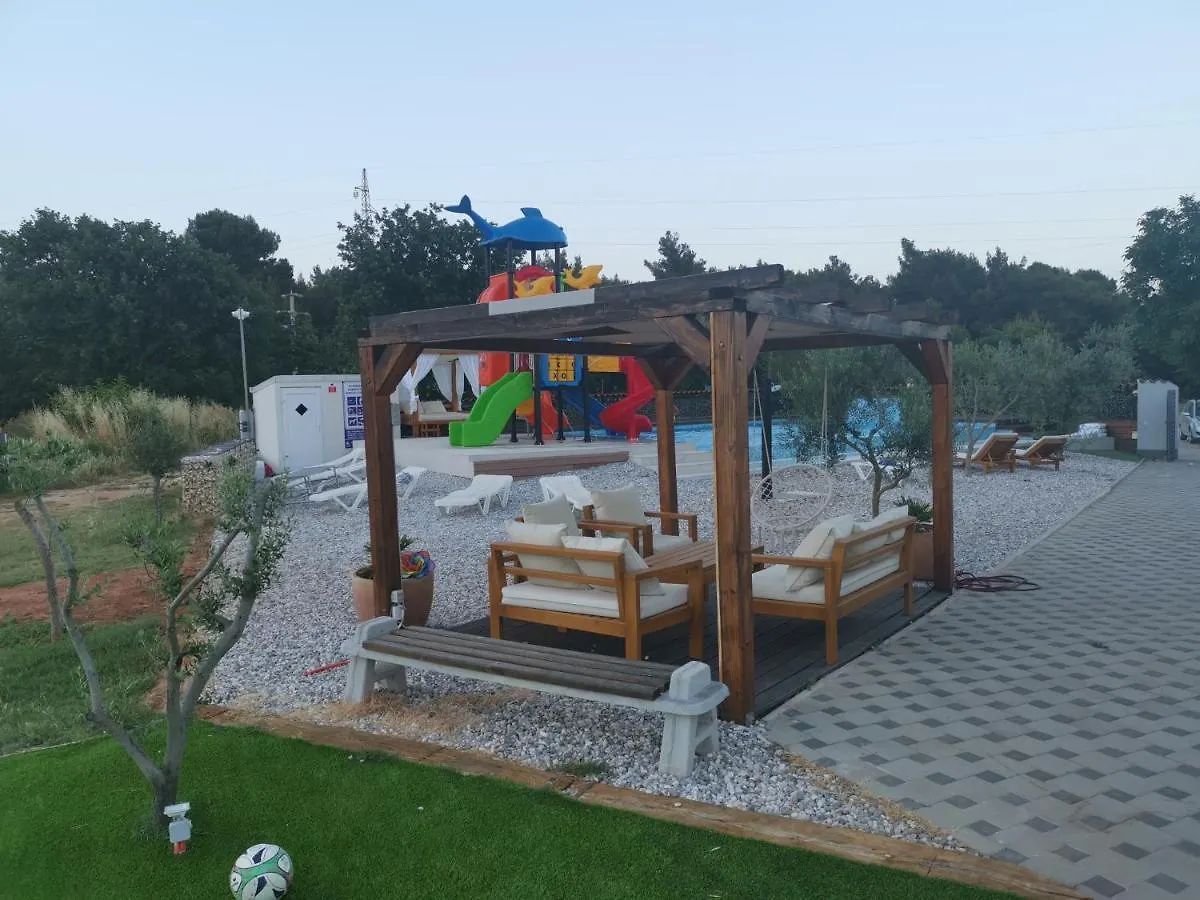 Jacuzi Cottage In The Olive Grove Pula